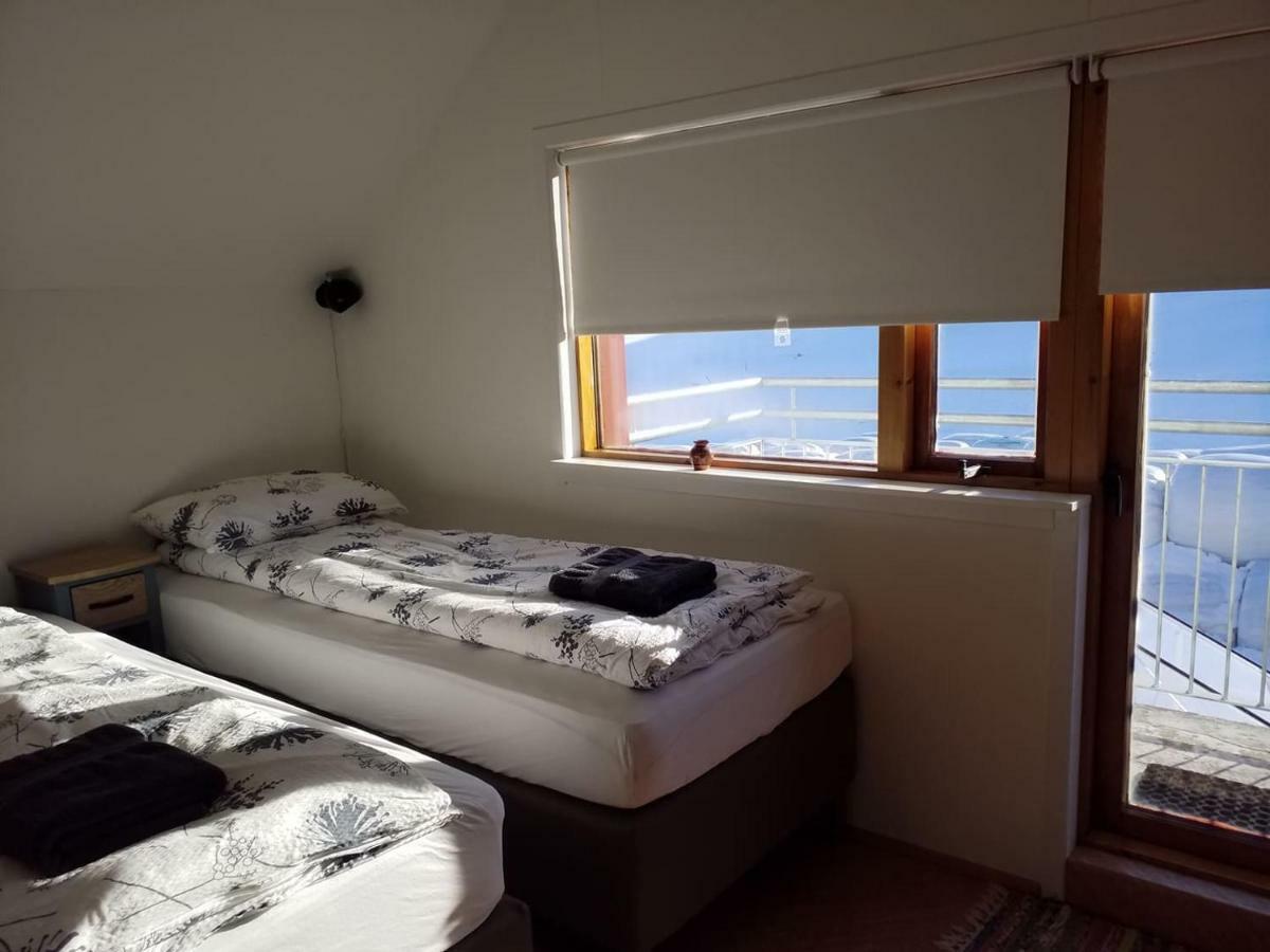 Flaga 2 Guesthouse Hrifunes ภายนอก รูปภาพ